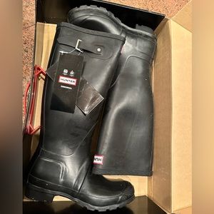 Brand new black Hunter Tall boots US7 /UK5